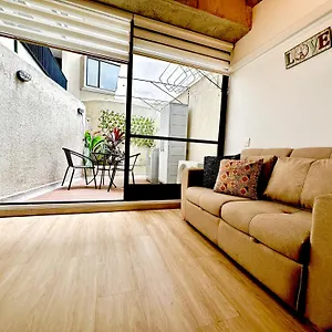 Apartment Ubicacion Privilegiada En Laureles Con Aire Acondicionado, Medellin